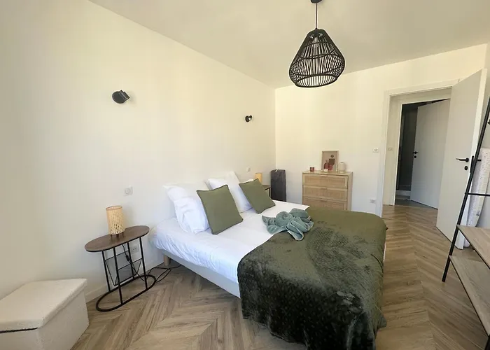 Cosy & Moderne 6 Personnes Centre - Ardennes Lägenhet